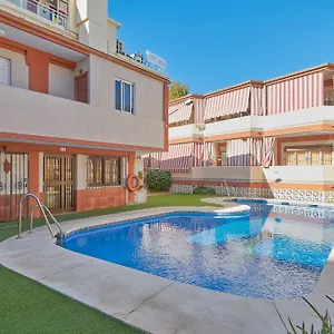 https://happiness-beach-carihuela.1costadelsol.com